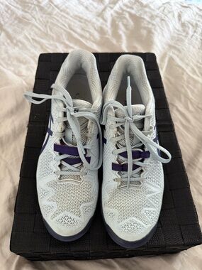 ASICS Woman’s Court Shoes size 8.5